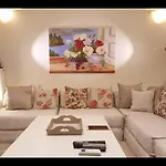 Pari Manda Vila