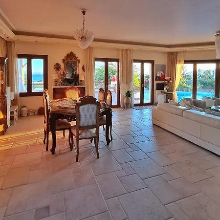 Villa Pari Manda Agios Prokopios (Naxos)