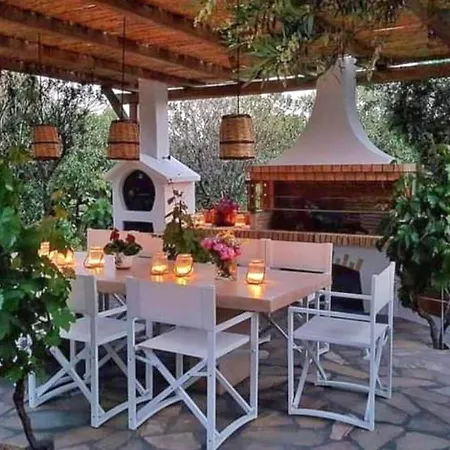 Pari Manda Βίλα *