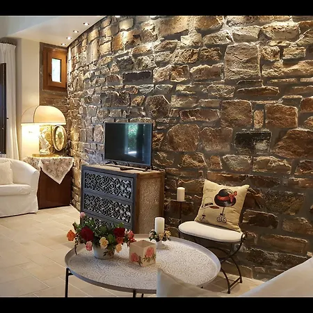 Pari Manda Villa