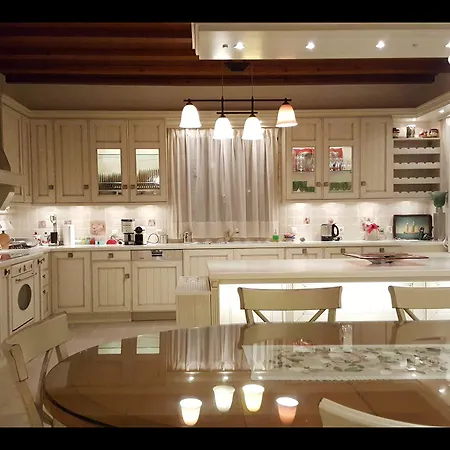 Βίλα Pari Manda *