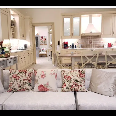 Pari Manda Agios Prokopios (Naxos)