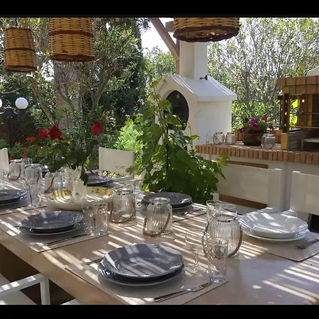 Pari Manda Villa *