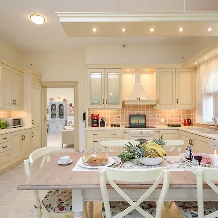 Pari Manda * Stelida (Naxos)