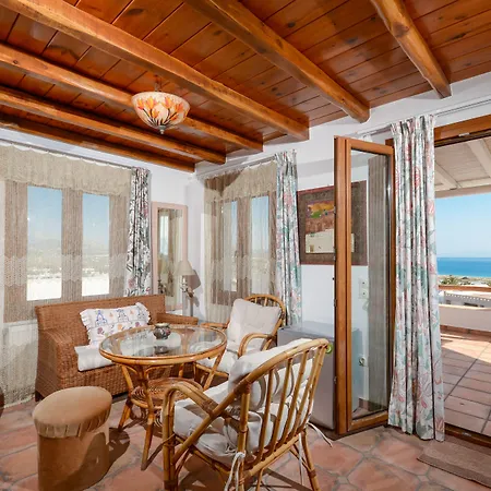 Villa Pari Manda Agios Prokopios (Naxos)